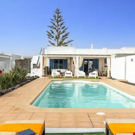 Villa Lomo Blanco By *